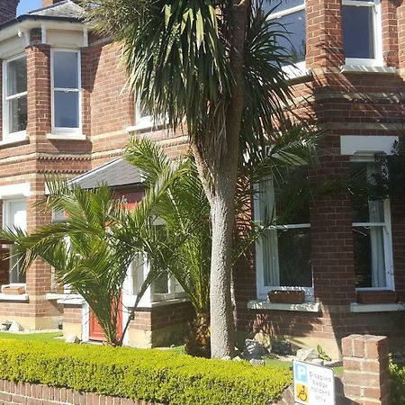 Colebrook Guest House Farnborough  Zewnętrze zdjęcie
