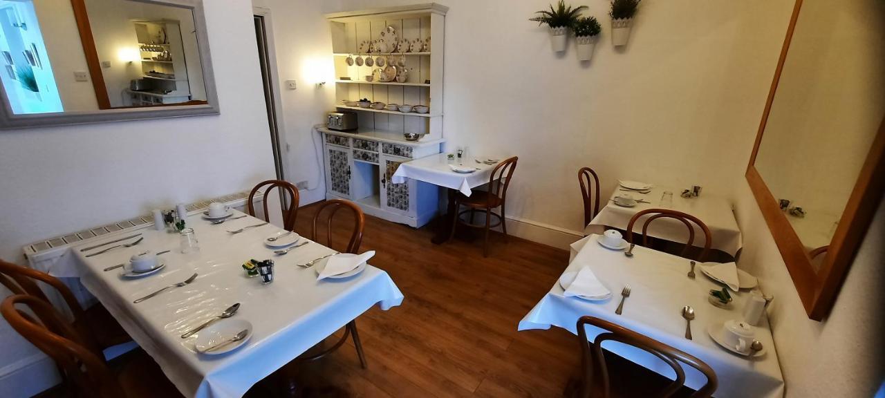 Colebrook Guest House Farnborough  Zewnętrze zdjęcie