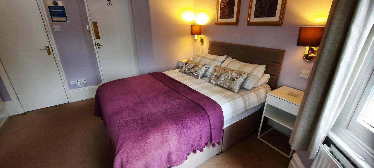 Colebrook Guest House Farnborough  Zewnętrze zdjęcie